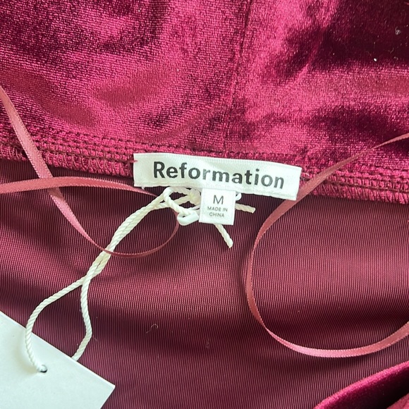 Reformation NWT emerald knot top - Picture 2 of 3